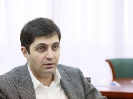Сакварелидзе сообщил об обысках на предприятиях, продававших нефтепродукты Курченко