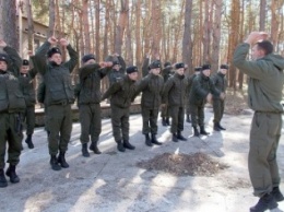 Гвардейцы славянского полка Национальной гвардии проходят психологические тренинги после проведения ротации