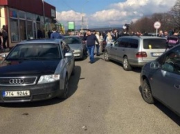 ГФС сообщила, что сделает с авто, въехавшими в Украину на иностранных номерах