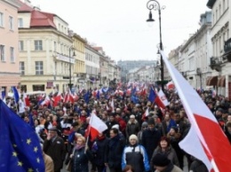 В Варшаве прошли массовые протесты против реформы Конституционного суда