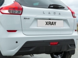 «АвтоВАЗ» реализовал в феврале около тысячи экземпляров Lada XRay