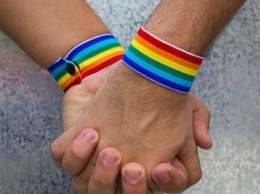 Порошенко предлагают запретить однополые браки в Украине, - петиция