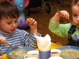 В Екатеринбурге родители обвинили руководство детсада в разделении детей по достатку семьи