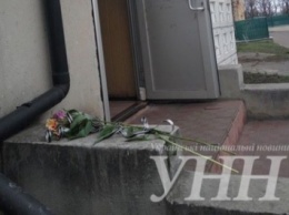 В консульство Турции одесситы принесли цветы в память о погибших