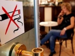 В ресторанах и кафе Чернигова стали чаще курить