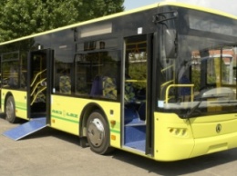 Власти Сум ответили на петицию: обещают закупить 2 больших низкопольных автобуса