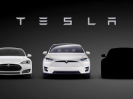 Tesla показала силуэт нового электрокара