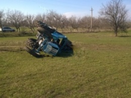 В Вознесенском районе перевернулся трактор: погиб студент