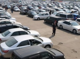 В Украину снова завозят недорогие "серые" авто из России