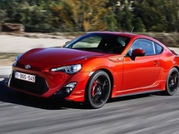 Toyota представляет обновленное «бюджетное» купе GT86