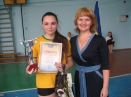 Криворожанка Карина Фатова стала лучшей волейболисткой Терновского района (фото)