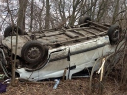 Автомобиль съехал в кювет в Полтавской области погибли два человека