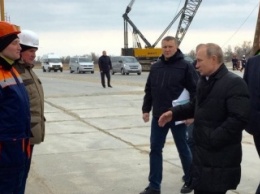 Путин прилетел в оккупированный Крым (ФОТО)