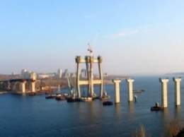 Кран, изготовленный для строительства запорожских мостов, конфисковала Россия, - нардеп