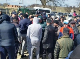В Черновицкой обл. местные жители блокировали работу контрольного поста по выявлению контрабанды