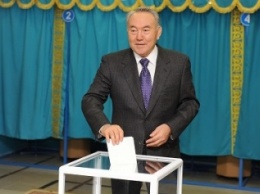 В Казахстане на выборах лидирует правящая партия Назарбаева, - экзит-пол