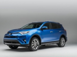 Toyota обновила комплектации RAV4 для России