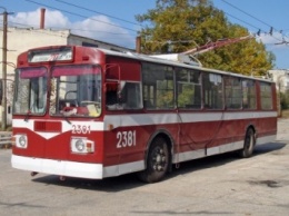 Количество троллейбусов на маршрутах сократили в оккупированном Севастополе
