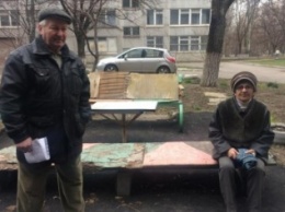 Жительницу дома на ул. Котляревского хотели "закопать", чтобы проложить воздушку (ФОТО+ВИДЕО)