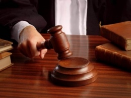 Экс-правоохранитель проведет в тюрьме 8 лет за разбойное нападение на мужчину в Сумах