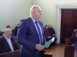 Мэр Лисичанска, голосовавший за присвоение надбавки и премии самому себе, оштрафован на 3400 гривен