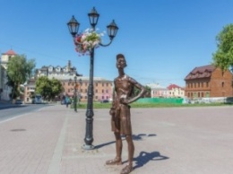 В Херсоне появится памятник Туристу и памятник «Универсальный барометр»