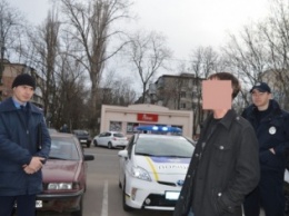 Полиция задержала безработного телефонного хулигана, «минировавшего» Малиновскую райадминистрацию