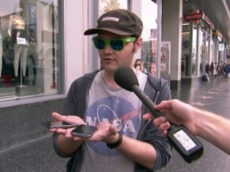 Американский телеведущий выдал iPhone 5 за iPhone SE и узнал мнения о «новинке»