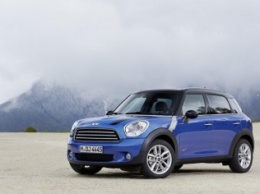 MINI представила кабриолет JCW и Clubman 4ALL в Нью-Йорке