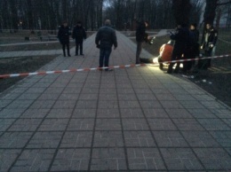 Возле киевского парка убили мужчину