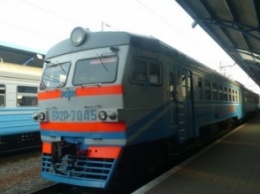 На Харьковщине мужчина погиб под колесами поезда