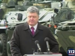 На Донбасс в 92 Чугуевскую бригаду направляют модернизированные БТР-4, - Порошенко