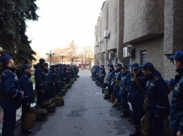 Николаевские спасатели отрабатывали действия при получении учебного сигнала «Сбор-авария»