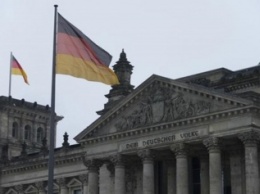 В Германии растет популярность правых популистов - опрос