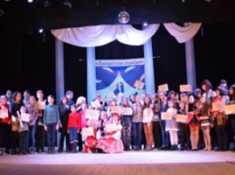 Юные криворожские актеры соревновались за звание лучшей театральной студии (ФОТО)
