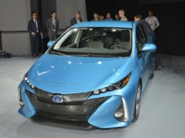 Новый гибрид Toyota Prius Prime показали в Нью-Йорке