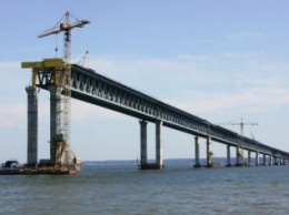 Керченский мост от судов защитят спецсооружения