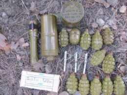 На Донбассе обнаружено несколько тайников с оружием и боеприпасами