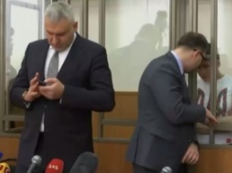 Адвокаты Савченко заявляют о постоянных угрозах в связи с их деятельностью