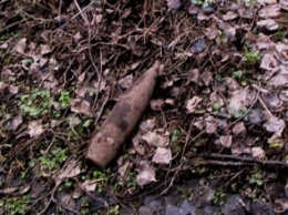 В Сумской области подорвали артснаряд, обнаруженный возле железной дороги