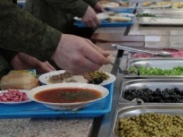 На организации питания российских военных за два года похитили 1 млрд рублей