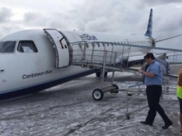 Пассажирский лайнер из США чуть не разбился во время посадки на Багамах
