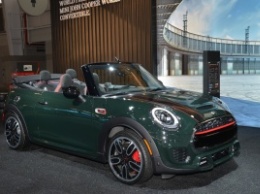 Mini John Cooper Works Convertible публично дебютирует в Нью-Йорке