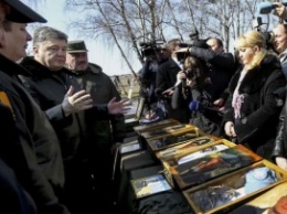 Президент Украины назвал количество нацгвардейцев погибших за Украину