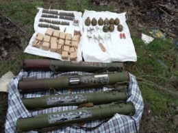 Партию оружия и боеприпасов нашли в Мариуполе