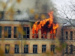 В Ивано-Франковской области загорелась школа