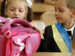 Украинские школьники получили возможность учиться дома