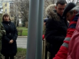 Президент в Краматорске: в городе перекрыто движение, вход на площадь Мира доступен лишь через раму металлоискателя
