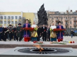 Николаев торжественно отмечает 72-ю годовщину освобождения от фашистских захватчиков