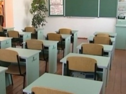 Рот закрыли и встали! - как в киевской школе "воспитывают" учеников (АУДИО)